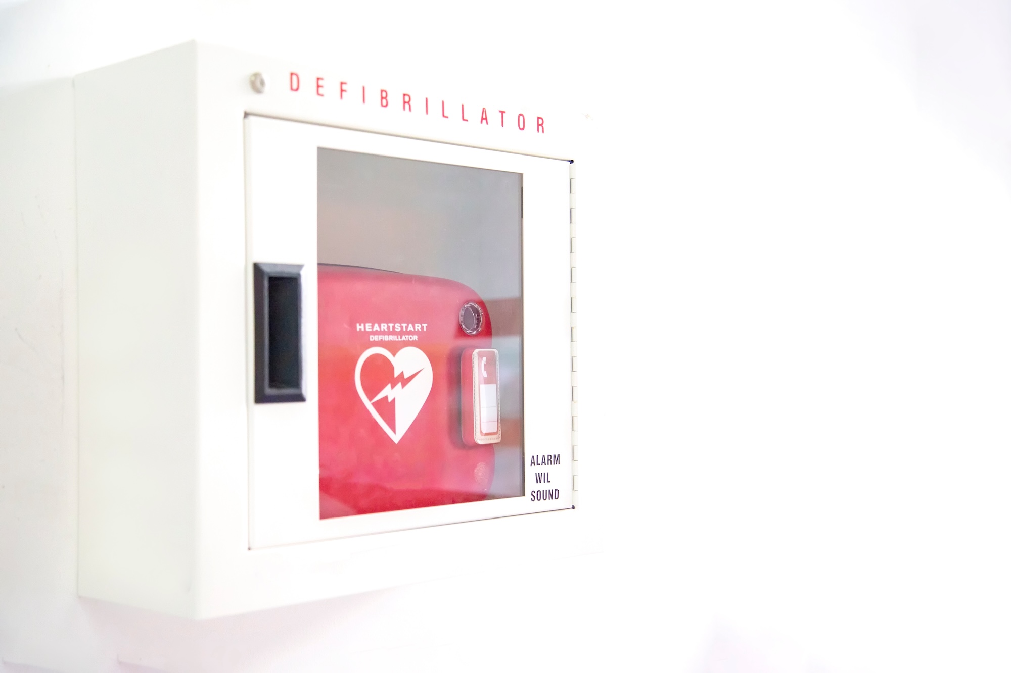 Featured image for “What to Look for in an AED Shop Before You Buy”